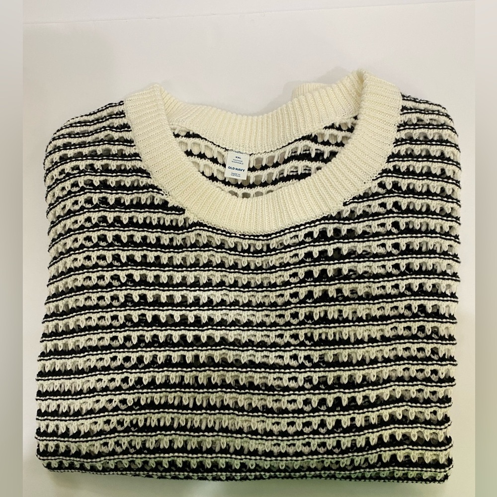 Old Navy Sweater - Picture 5 of 8